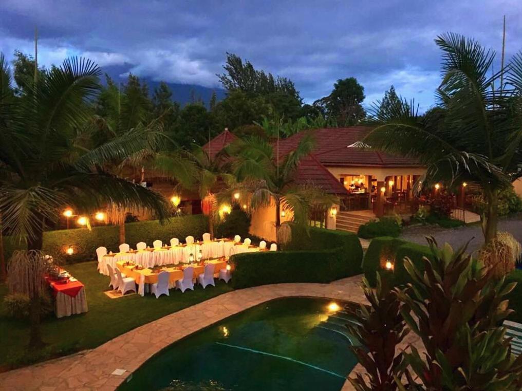Ahadi Lodge Arusha Esterno foto